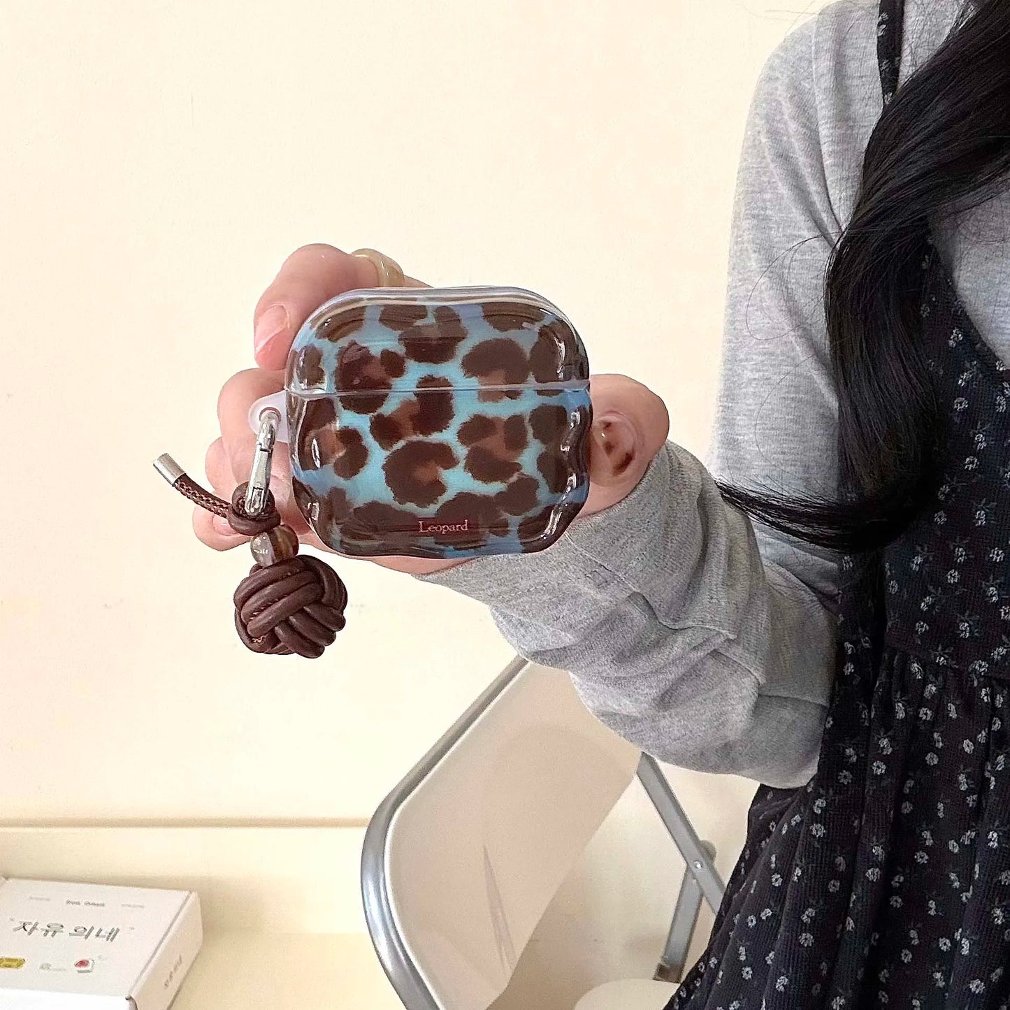 Blue Black Leopard Wavy Earphone Case for Airpods