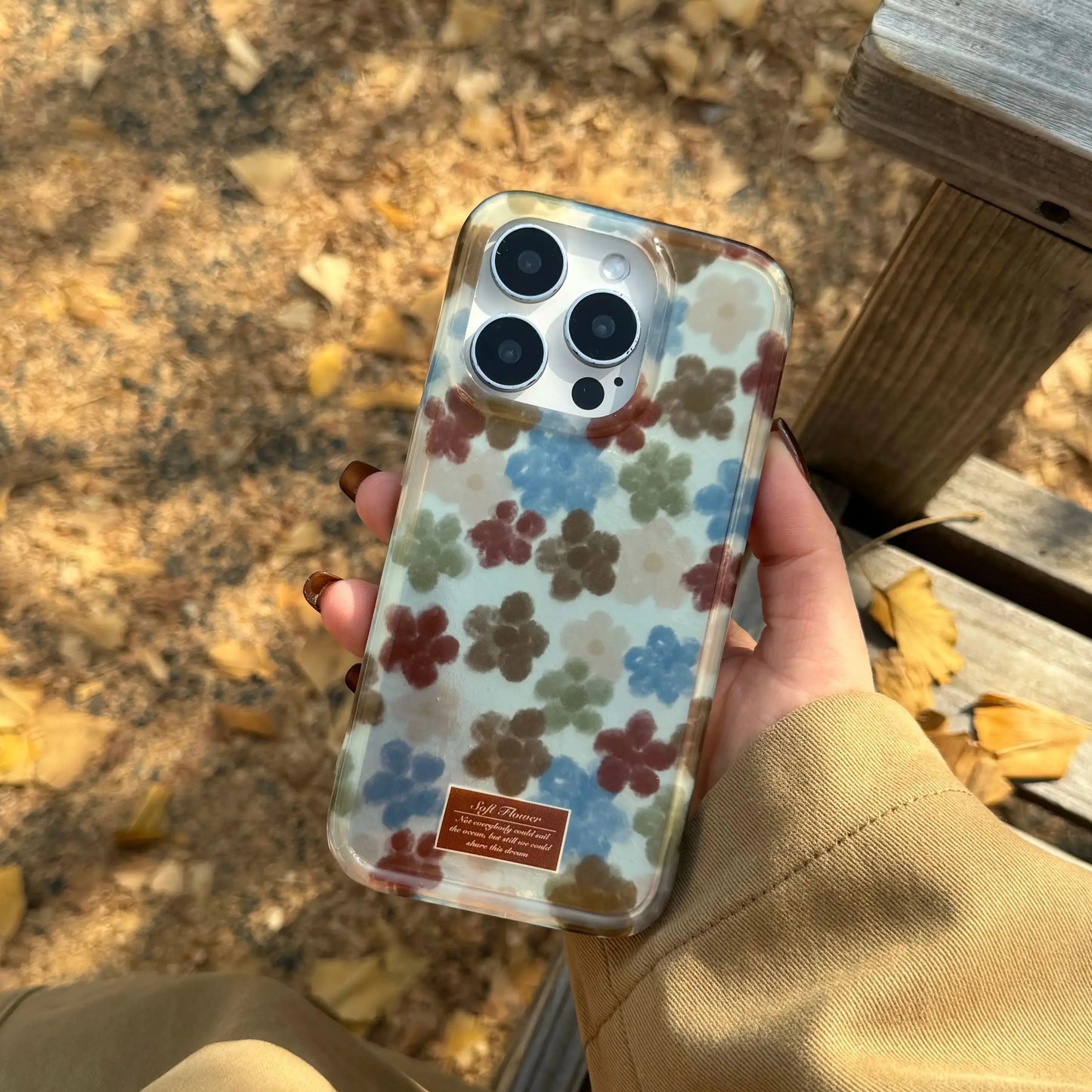 Vintage Ripple Texture Flower Pattern Phone Case for iPhone
